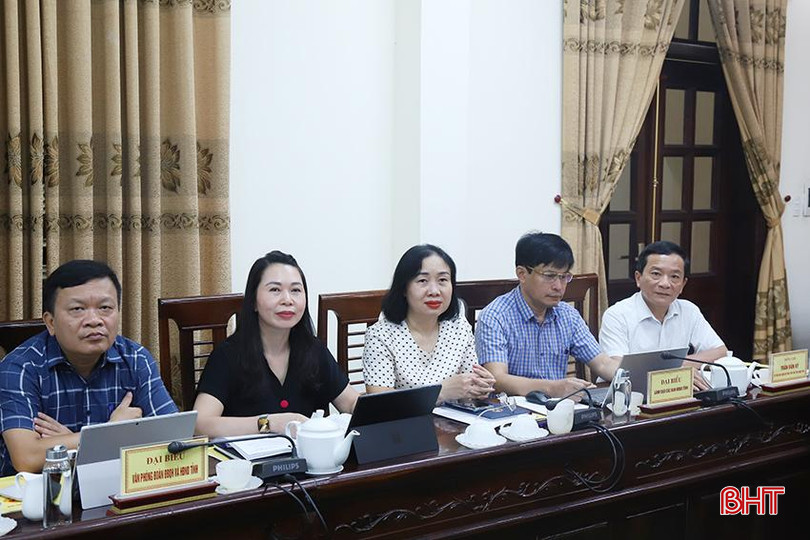 Các đại biểu tại điểm cầu Hà Tĩnh. QH3.jpg