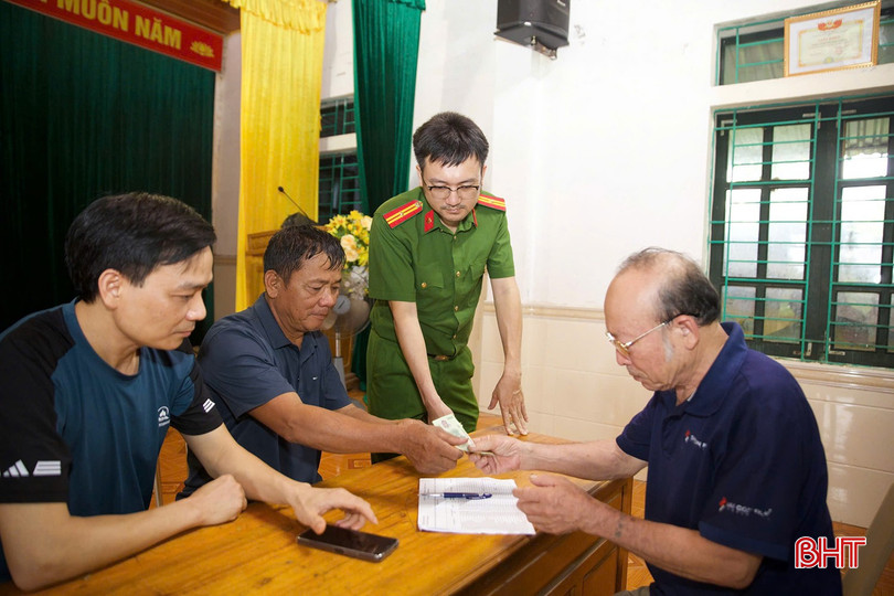 Hà Tĩnh là địa phương dẫn đầu cả nước về thực hiện chi trả quà của Nhà nước dịp kỷ niệm Quốc khánh 2/9. bqbht_br_12ar.jpg