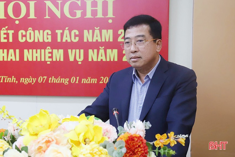 Phó Chủ tịch Thường trực HĐND tỉnh Trần Tú Anh phát biểu chỉ đạo. bqbht_br_4.jpg