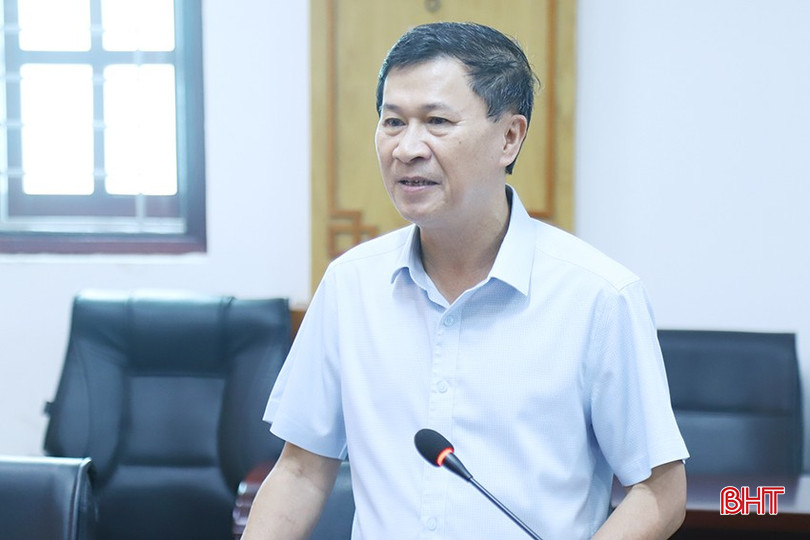 Đại tá Đặng Hoài Sơn - Phó Giám đốc Công an tỉnh đưa ra các ý kiến liên quan tới công tác PCCC&CNCH, đặc biệt là việc PCCC tại các nhà ở kết hợp sản xuất kinh doanh, bố trí kinh phí đảm bảo công tác PCCC&CNCH... Đại tá Đặng Hoài Sơn - Phó Giám đốc Công an tỉnh đưa ra các ý kiến liên quan tới công tác PCCC&CNCH, đặc biệt là việc PCCC tại các nhà ở kết hợp sản xuất kinh doanh, bố trí kinh phí đảm bảo công tác PCCC&CNCH...