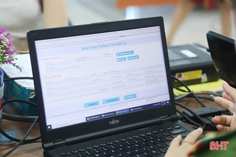 Các thông tin trên thẻ căn cước được hiển thị trên khai thác thông tin dân cư tại Cơ sở dữ liệu Quốc gia về dân cư. IMG_7823.jpg