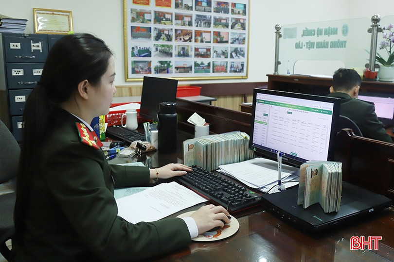 Lực lượng công an tích cực xử lý hồ sơ. bqbht_br_1.jpg