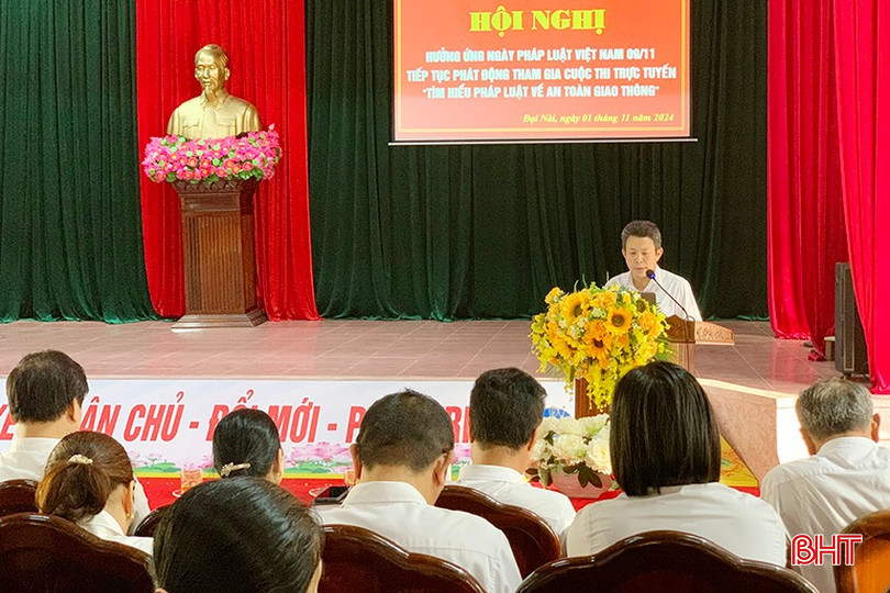 Phường Đại Nài tổ chức hưởng ứng Ngày Pháp luật Việt Nam và phát động cuộc thi trực tuyến tìm hiểu pháp luật về ATGT vào lễ chào cờ đầu tháng 11. bqbht_br_a.jpg