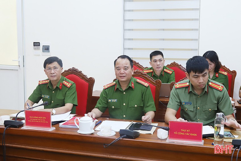 Đại biểu tham dự tại điểm cầu Hà Tĩnh. g-8687-837.jpg