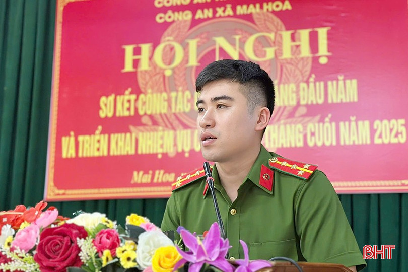 Đại uý Trần Thế Vũ - Phó Trưởng Công an xã Mai Hoa tích cực tuyên truyền, phổ biến chủ trương của lực lượng công an. bqbht_br_999.jpg
