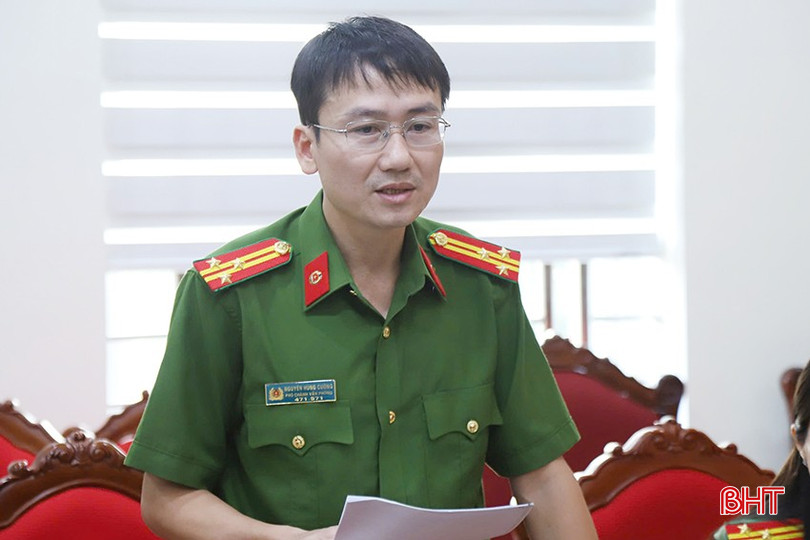 Thượng tá Nguyễn Hùng Cường - Phó Văn phòng Cơ quan Cảnh sát điều tra cho ý kiến về Luật Phòng, chống mua bán người. 5-9859.jpg