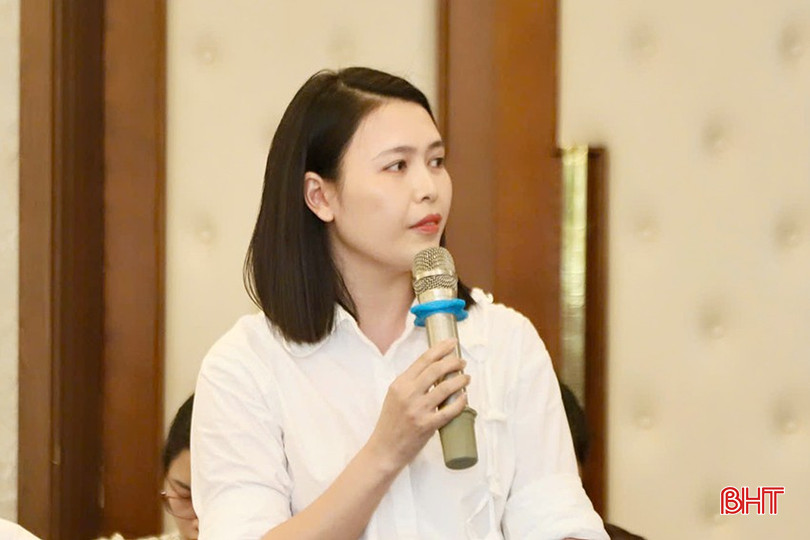 Bà Nguyễn Thị Thảo - Phó Trưởng phòng Chuyển đổi số (Sở KH&CN) góp ý về Luật Công nghiệp công nghệ số. bqbht_br_999.jpg