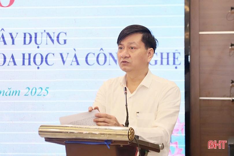 Phó Giám đốc Sở KH&CN Bùi Phong An báo cáo kết quả đạt được và những khó khăn trong quá trình thực thi các luật hiện hành. bqbht_br_1234.jpg