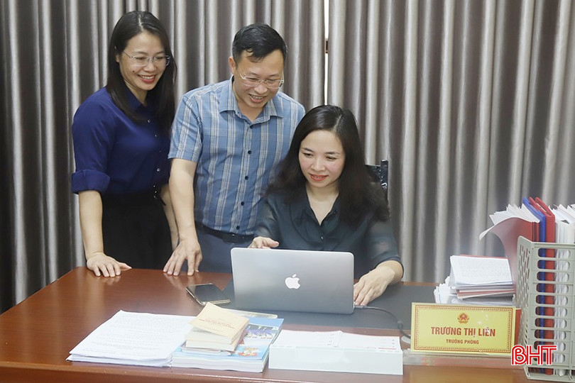Công tác chuẩn bị kỳ họp được tiến hành kỹ lưỡng là một trong những yếu tố góp phần vào sự khả thi của các nghị quyết khi được thông qua. Công tác chuẩn bị kỳ họp được tiến hành kỹ lưỡng là một trong những yếu tố góp phần vào sự khả thi của các nghị quyết khi được thông qua.