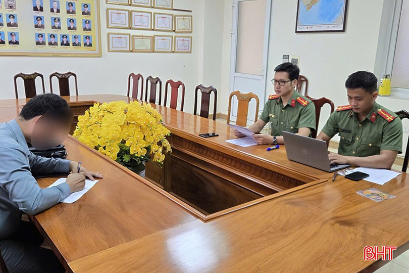 Cơ quan chức năng làm việc với ông Đ.T.P - người đại diện theo pháp luật của Công ty TNHH tổ chức sự kiện A.P.Đ. bqbht_br_a.jpg
