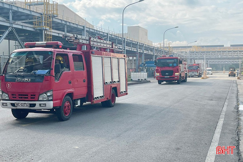 Tổ chức thực tập phương án chữa cháy cấp tỉnh sẽ giúp đánh giá khả năng phát huy phương châm "4 tại chỗ". pc5.jpg
