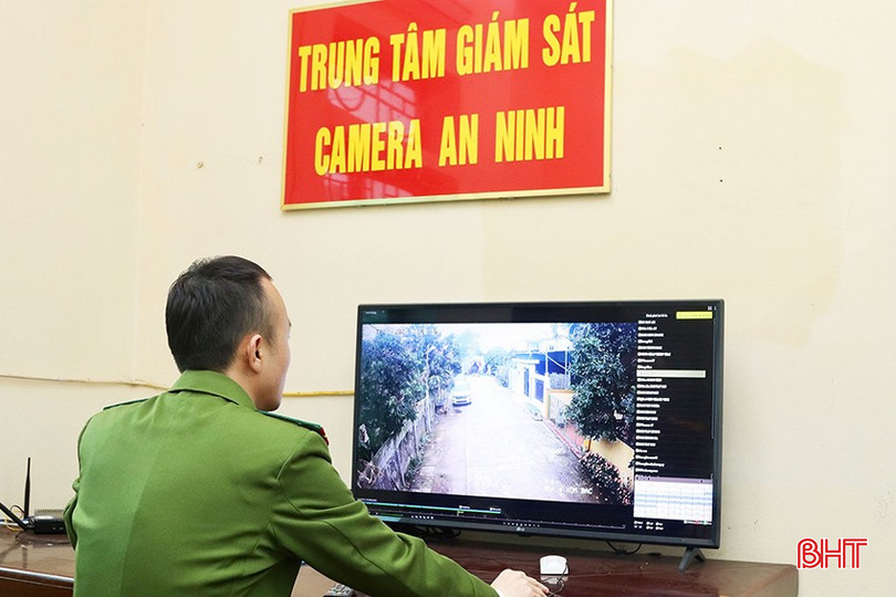 Mô hình "Camera an ninh" được triển khai rộng rãi tại 69 phường, xã trên toàn tỉnh, là cánh tay đắc lực giúp lực lượng công an giải quyết tốt các vấn đề ANTT tại địa bàn dân cư. bqbht_br_20.jpg