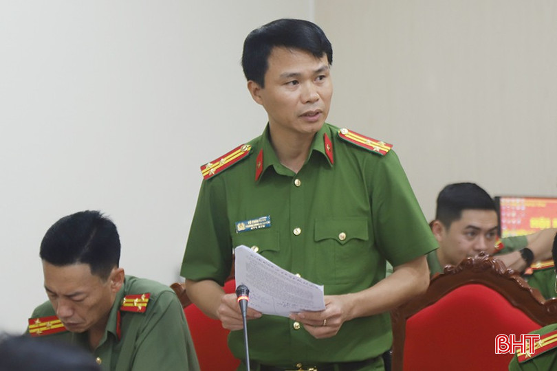 Thượng tá Võ Châu Tuấn - Phó Trưởng phòng Cảnh sát Hình sự cho rằng, cần có hướng dẫn cụ thể đối với một số nội dung liên quan đến tội tổ chức đánh bạc. Thượng tá Võ Châu Tuấn - Phó Trưởng phòng Cảnh sát Hình sự cho rằng, cần có hướng dẫn cụ thể đối với một số nội dung liên quan đến tội tổ chức đánh bạc.