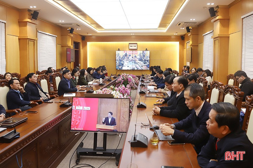 Toàn cảnh điểm cầu Hà Tĩnh. bqbht_br_13.jpg