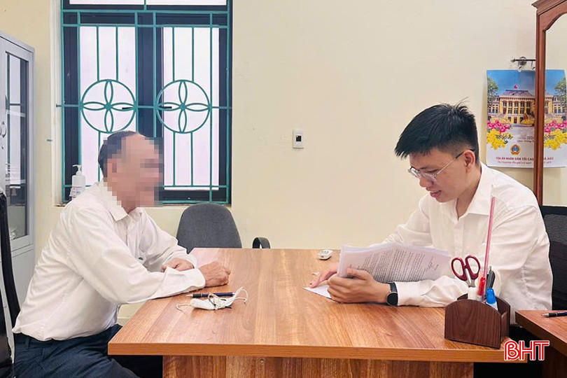 Trong các ngày làm việc đầu tiên, TAND khu vực 1 (số 90, đường Phan Đình Phùng, phường Thành Sen) đã tiếp 25 lượt đương sự. bqbht_br_2-2891.jpg