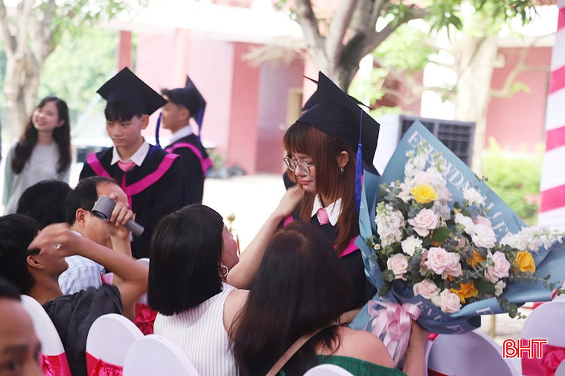 ... xúc động gửi lời cảm ơn tới gia đình. bqbht_br_908858d6c58d71d3289c.jpg