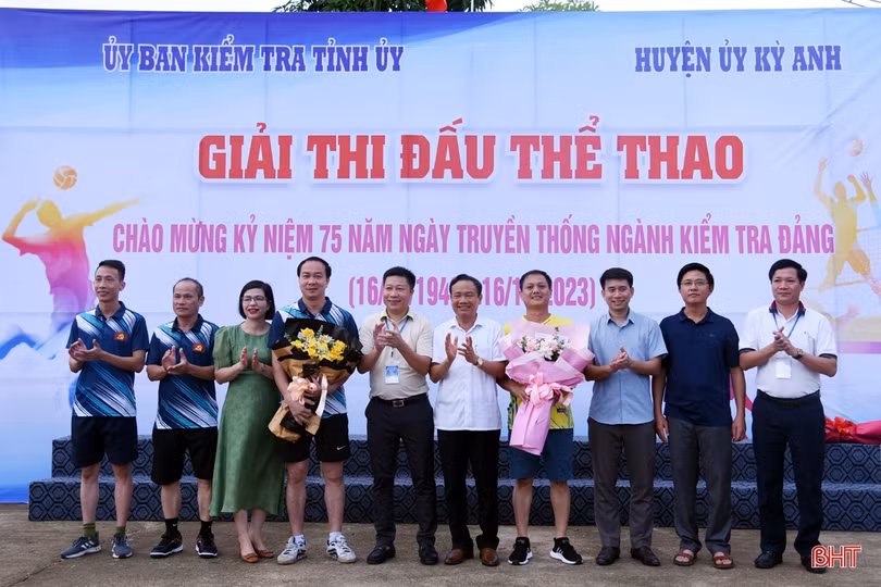 Hấp dẫn giải bóng chuyền kỷ niệm ngành Kiểm tra Đảng