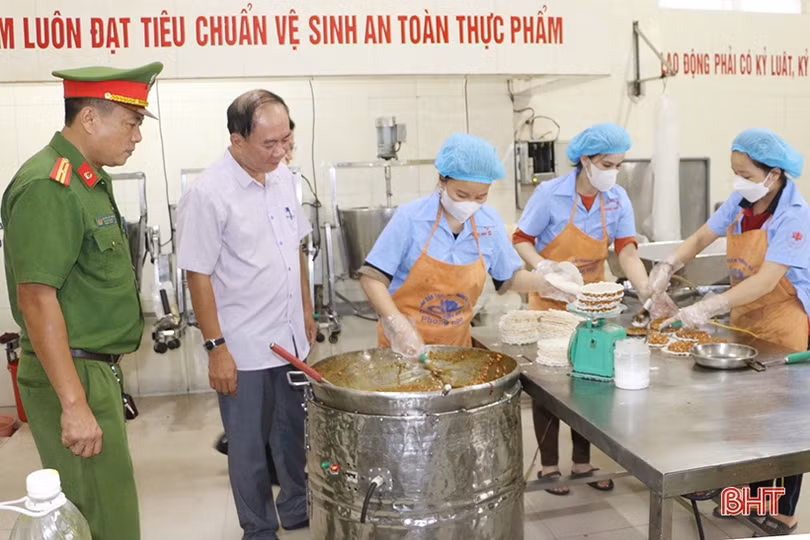 Hà Tĩnh ra quân kiểm tra an toàn vệ sinh thực phẩm dịp tết Trung thu