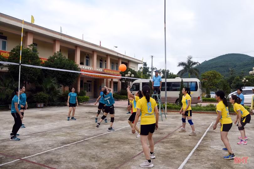 Hấp dẫn giải bóng chuyền kỷ niệm ngành Kiểm tra Đảng
