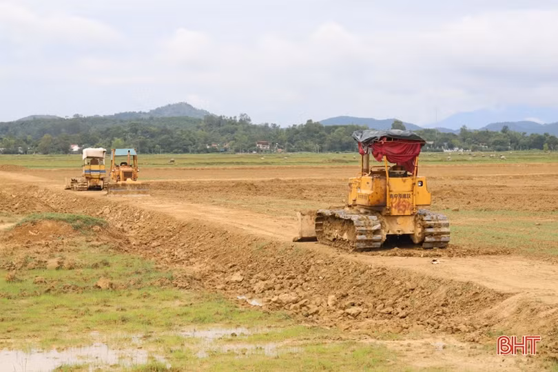 Hương Sơn đẩy nhanh tiến độ tích tụ ruộng đất