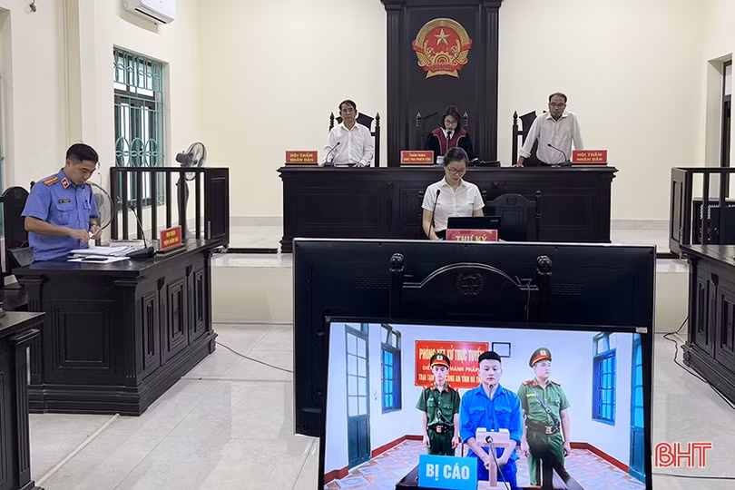 Sử dụng, tàng trữ ma túy, 2 đối tượng lĩnh 45 tháng tù giam