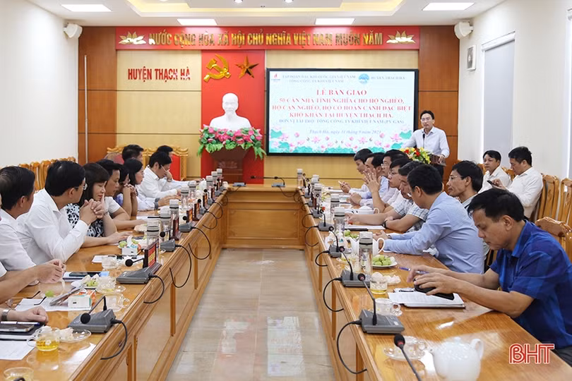 Tổng Công ty Khí Việt Nam hỗ trợ 50 căn nhà tình nghĩa cho huyện Thạch Hà