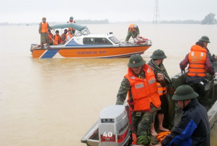 Lực lượng chức năng triển khai công tác cứu nạn