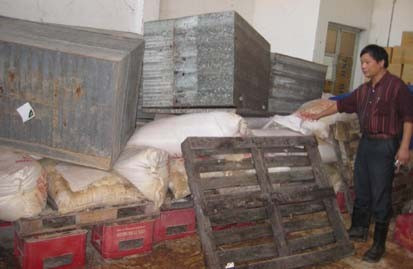 Hàng chục tấn Malt nguyên liệu chính để sản xuất bia bị hư hỏng