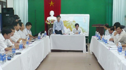 Đoàn công tác Bộ NN&PTNT và Bộ Công thương làm việc về công tác triển khai đối phó với mưa lũ tại Hà Tĩnh