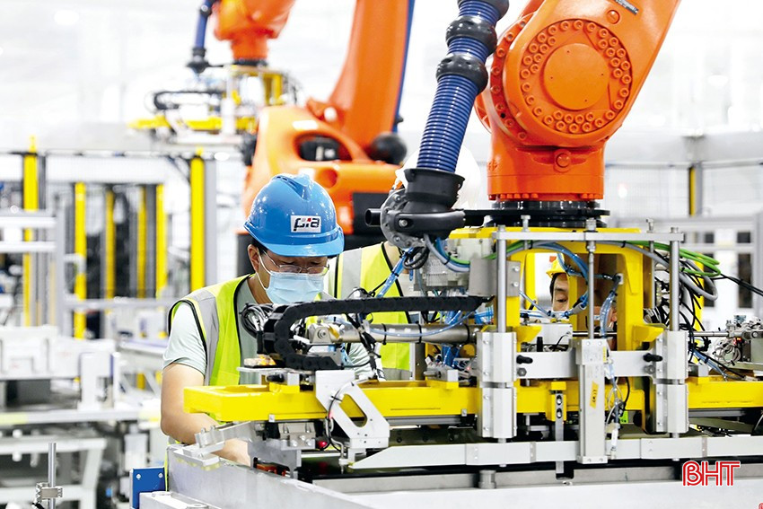 Nghị quyết 68 đặt mục tiêu đến 2030 Việt Nam sẽ có 2 triệu DN, trong đó có ít nhất 20 DN đủ tiềm lực tham gia chuỗi giá trị toàn cầu. bqbht_br_nha-may-san-xuat-pin-vines-9341.jpg