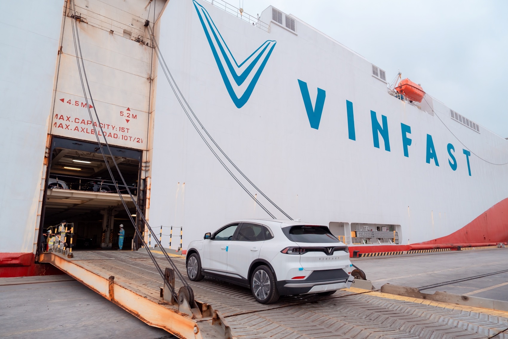 Vinfast xuất khẩu 1.879 xe VF 8 tiếp theo tới Bắc Mỹ