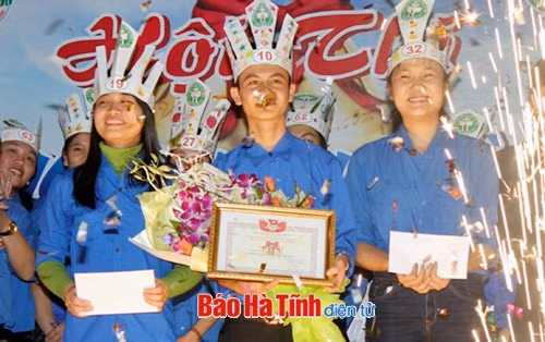 Sinh viên trường y thi "Rung chuông vàng" ảnh 2