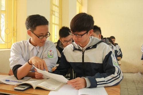 Học sinh Hà Nội ôn tập cho kỳ thi THPT quốc gia. Học sinh Hà Nội ôn tập cho kỳ thi THPT quốc gia.