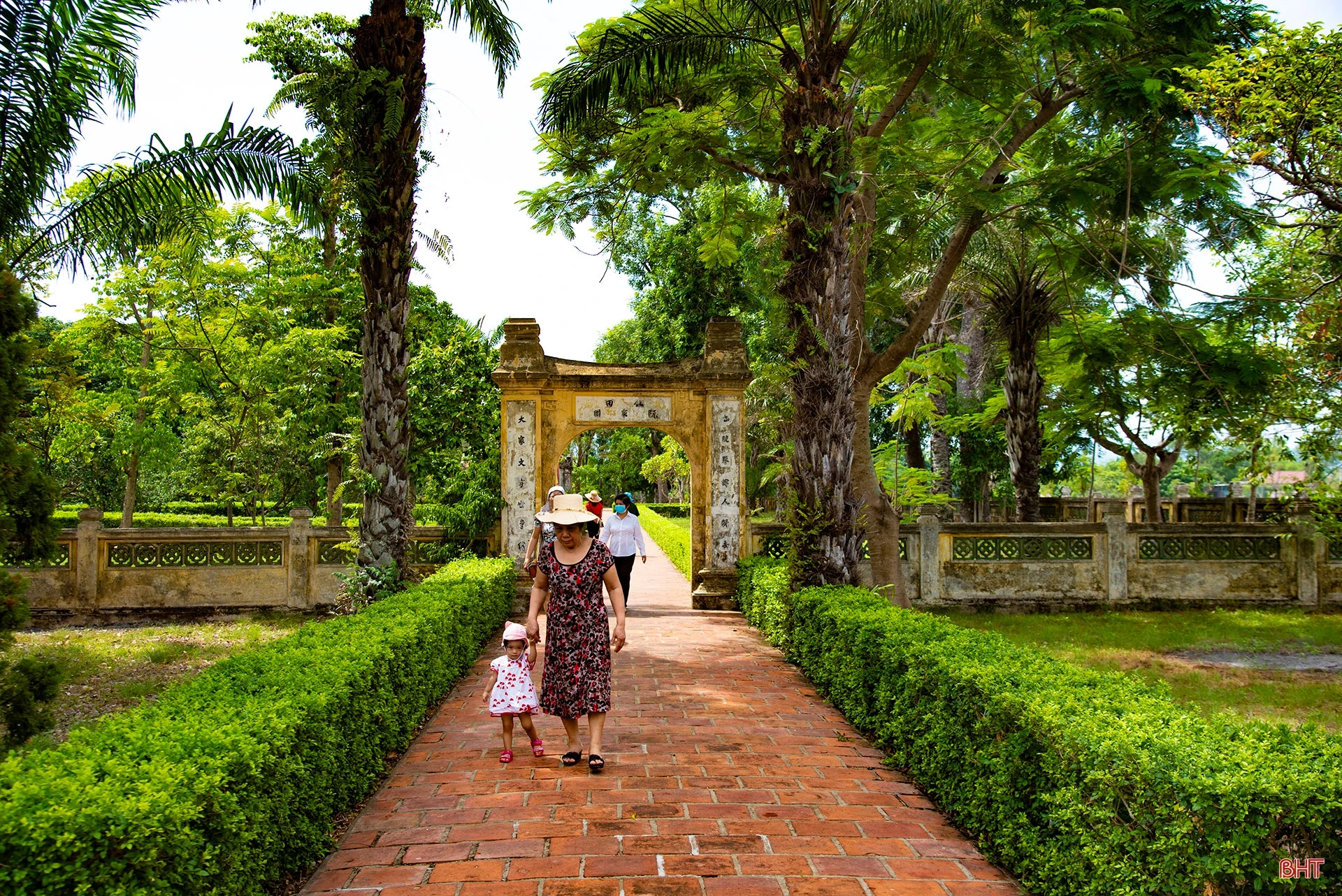 Phát huy truyền thống văn hóa quê hương, Hà Tĩnh vươn tới giàu mạnh, văn minh, vững bước trên chặng đường mới