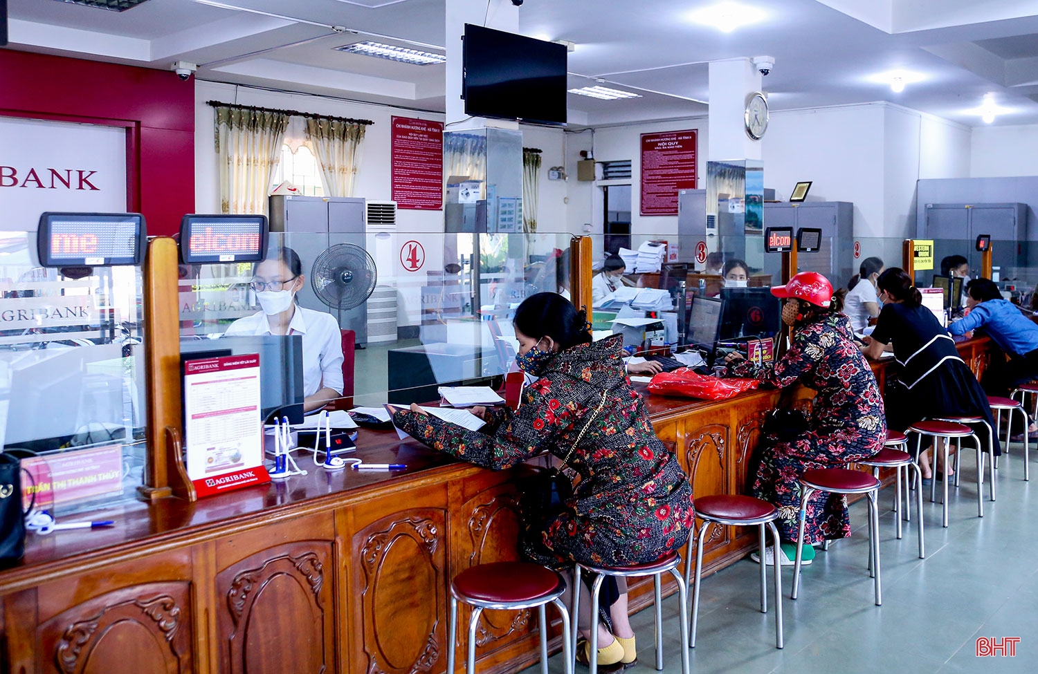 Agribank Chi nhánh Hà Tĩnh II: Khẳng định thương hiệu ngân hàng thương mại hàng đầu ảnh 12 Agribank Chi nhánh Hà Tĩnh II: Khẳng định thương hiệu ngân hàng thương mại hàng đầu