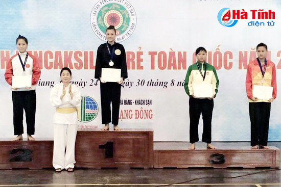 ha tinh gianh 6 huy chuong giai vo dich pencak silat tre toan quoc