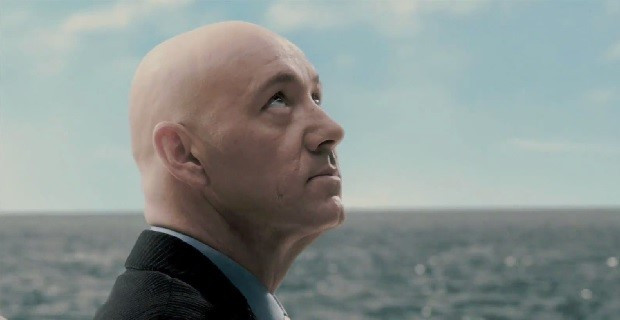 10. Lex Luthor – Kevin Spacey trong Superman Returns (Siêu nhân trở lại): Với cốt truyện thê lương và quá phụ thuộc vào chuỗi phim của Christopher Reeve, có thể nói Superman Returns không hoàn toàn là sản phẩm như DC từng kỳ vọng. Điểm sáng trong phim, thay vì nhân vật chính, lại chính là nhân vật phản diện Lex Luthor (do Kevin Spacey thủ vai). Đây được xem là sự lựa chọn khôn ngoan từ nhà sản xuất để thay thế Gene Hackman, nhằm giữ vai trò cân bằng giữa cuộc chiến trí tuệ, tình yêu và sức mạnh trong phim. 10 ke phan dien duoc yeu thich hon anh hung trong phim