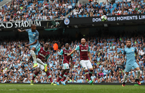 sterling lap cu dup man city danh bai west ham