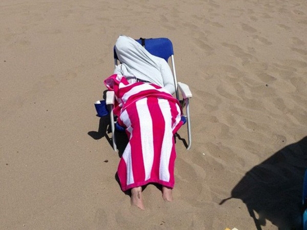 cuoi te ghe tam nang thoai mai khong so den da