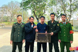 Bắt được động vật quý hiếm, người dân bàn giao cho lực lượng chức năng