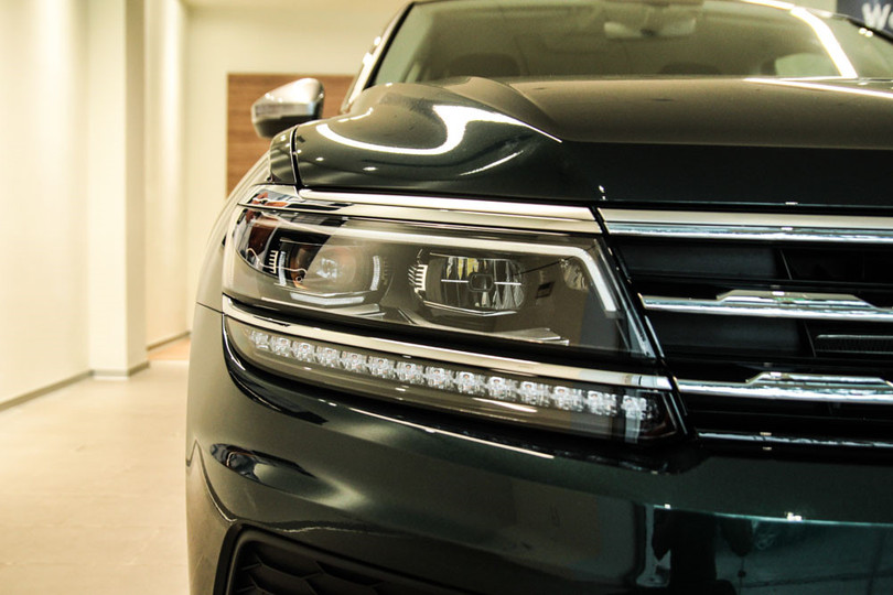 Chi tiết mẫu SUV Volkswagen Tiguan Allspace 2018 vừa về tay khách hàng