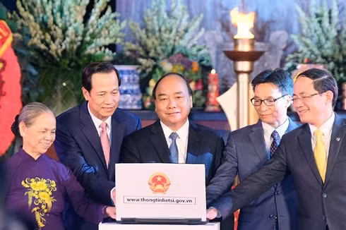 Phải nỗ lực nhiều hơn nữa để người có công được tôn vinh xứng đáng