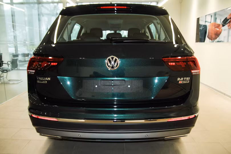 Chi tiết mẫu SUV Volkswagen Tiguan Allspace 2018 vừa về tay khách hàng