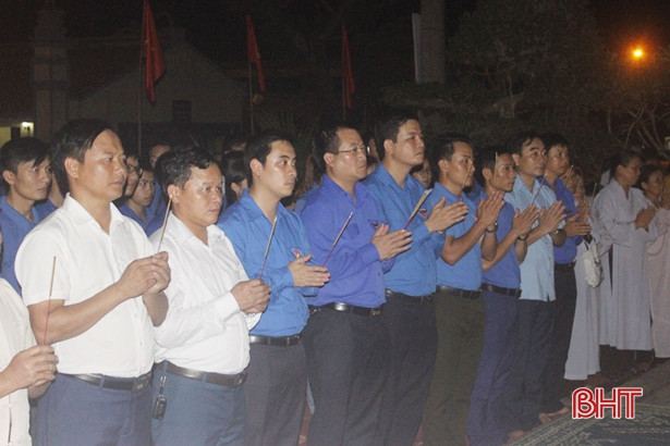 Tuổi trẻ Hà Tĩnh thắp nến tri ân anh hùng liệt sỹ Lý Tự Trọng