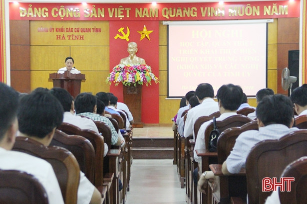 Đảng ủy khối CCQ tỉnh học tập, triển khai Nghị quyết Trung ương 7