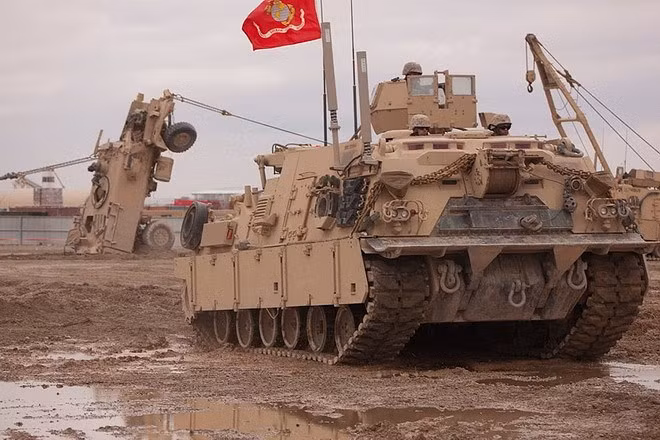 Những mẫu xe công binh vạn năng đáng gờm nhất thế giới