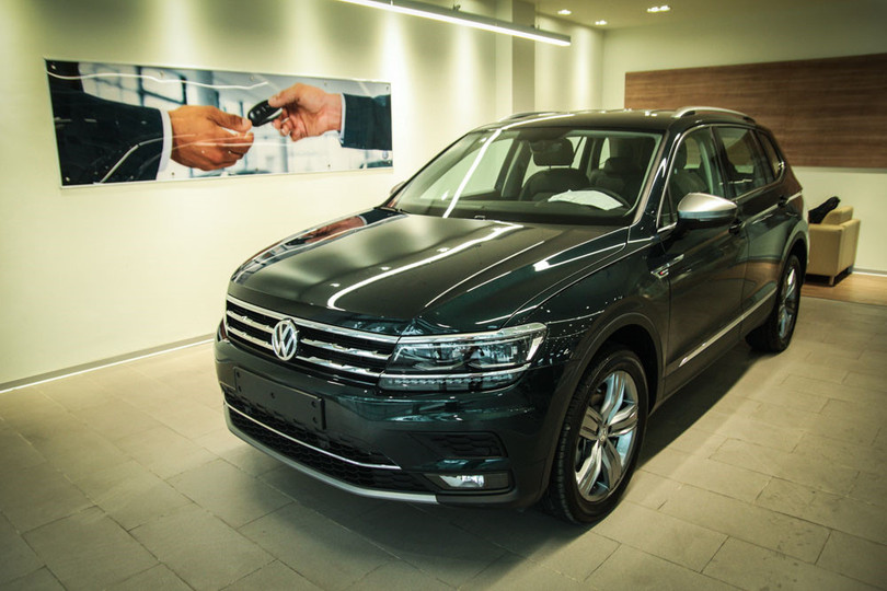Chi tiết mẫu SUV Volkswagen Tiguan Allspace 2018 vừa về tay khách hàng