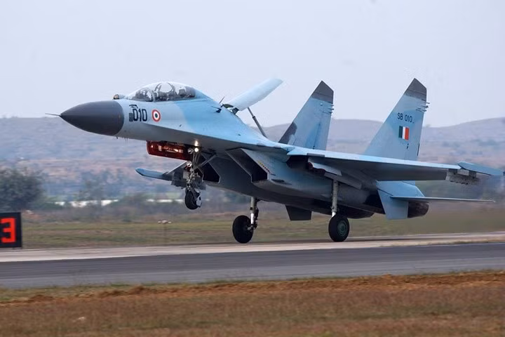 Ảnh: Máy bay tiêm kích Su-30 của Nga nguy hiểm và lợi hại như thế nào