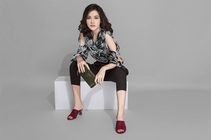 Gợi ý mix phụ kiện hài hòa trang phục cho phái đẹp