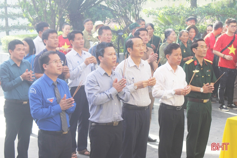 Trang trọng Lễ giỗ lần thứ 50 của 10 liệt nữ TNXP Ngã ba Đồng Lộc